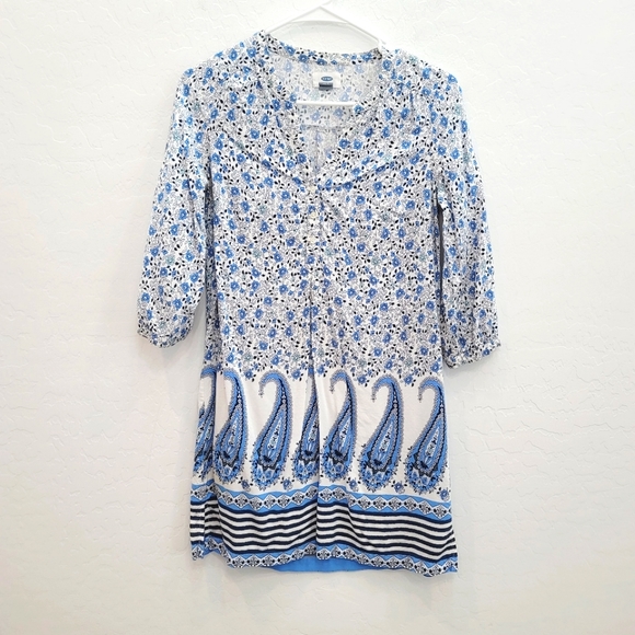 Old Navy Dresses & Skirts - 💕 Old Navy White & Blue Paisley Print Shift Dress Women's Size Small Petite